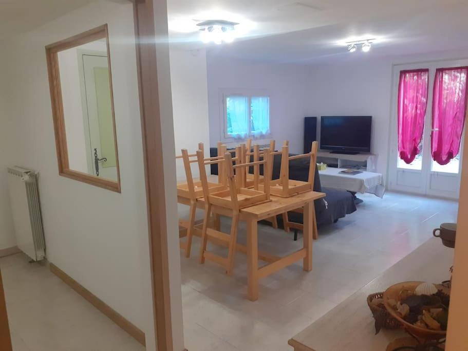 Chateaudouble : Appartement Au Calme Экстерьер фото