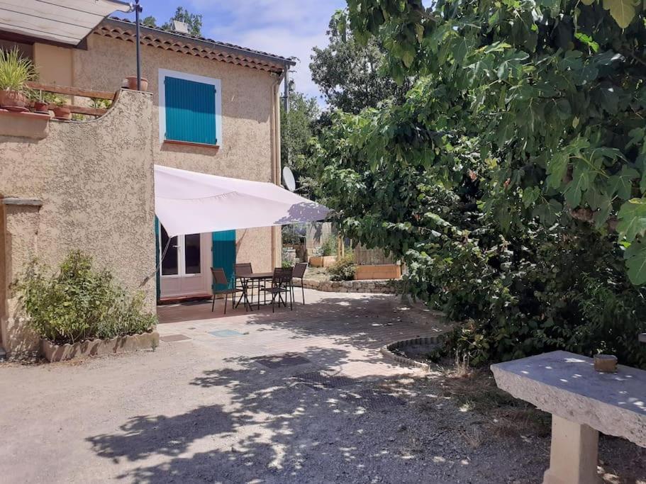 Chateaudouble : Appartement Au Calme Экстерьер фото
